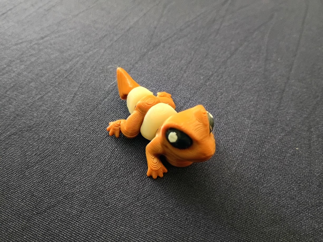 Lizard Hatchling with color change