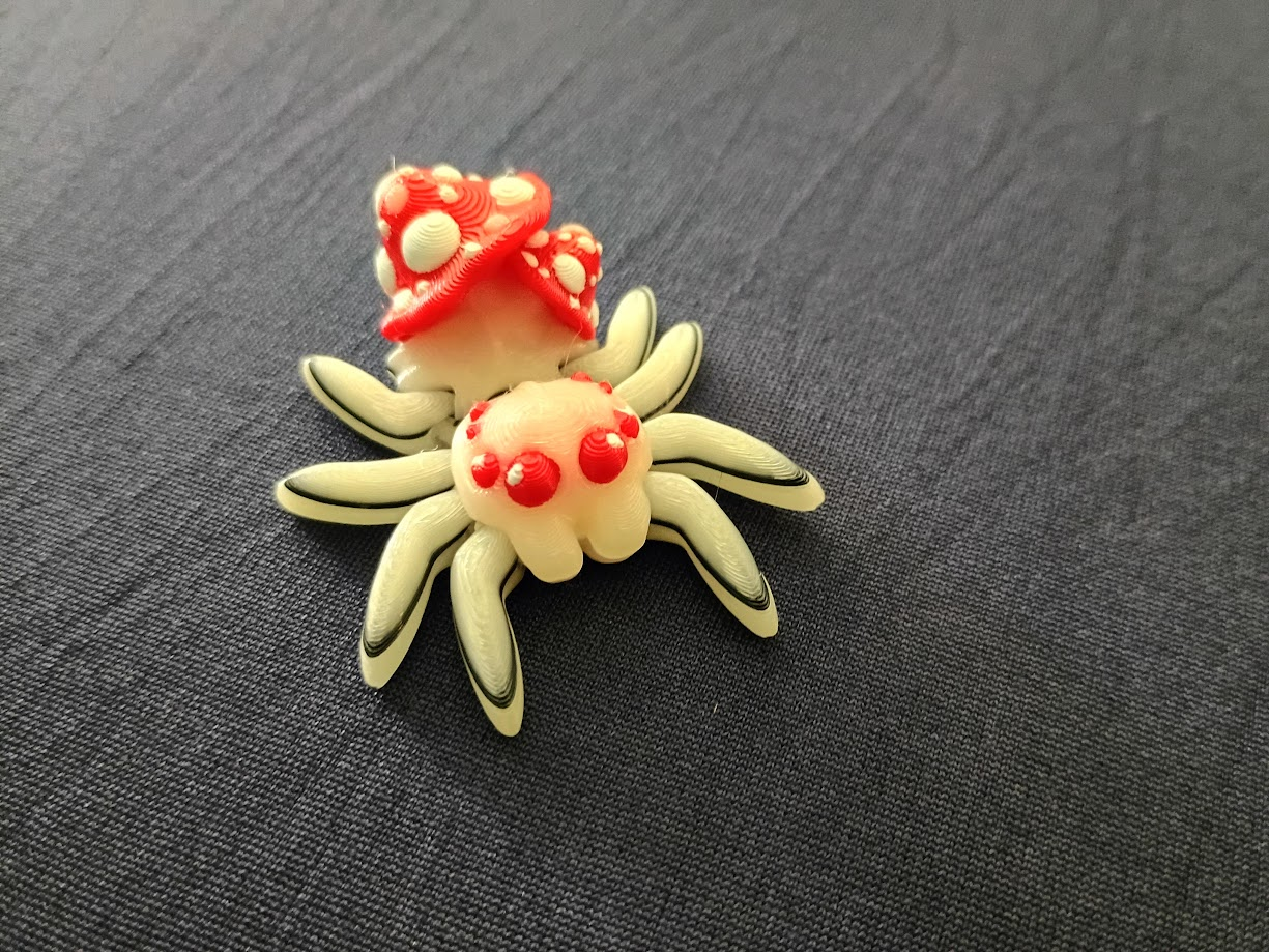 Mushroom Spider Hatchling — Flexi Magnet Pal additional photo